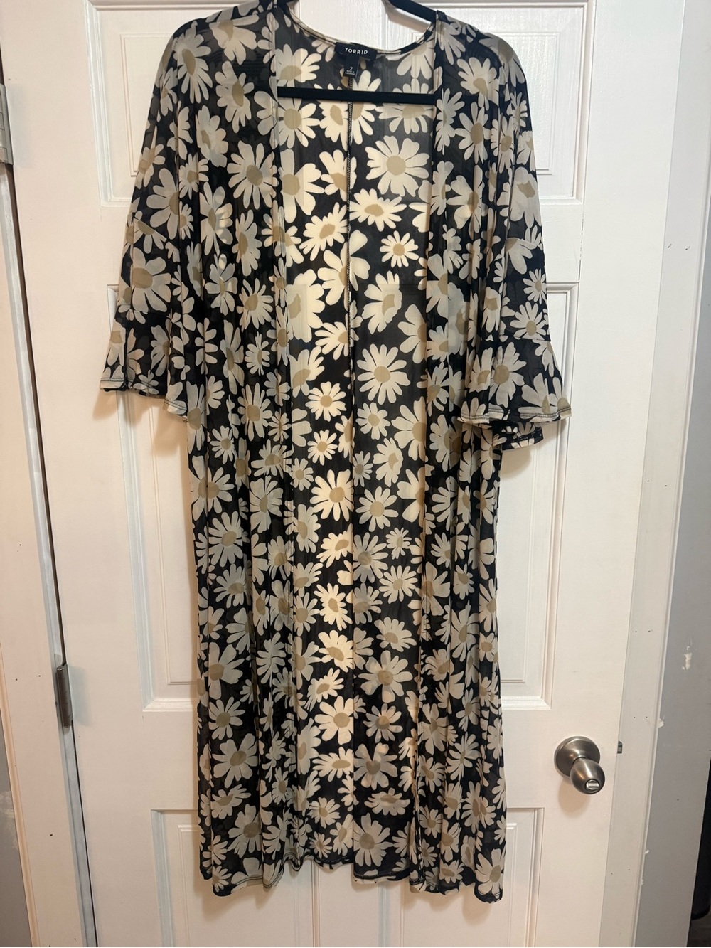 torrid Black and Cream Daisy Kimono Maxi